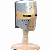 Mini Knight Crusader Helmet With Display Stand